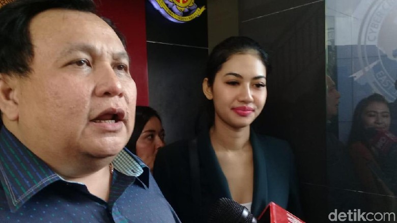Della Marah Nama Perez Dicatut Terkait Dugaan Prostitusi Online Della Marah Nama Perez Dicatut Terkait Dugaan Prostitusi Online