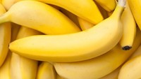 Makan pisang justru bisa usir kembung lantaran kaya akan potasium. Jadi tak ada salahnya makan pisang usai bangun tidur.Foto: Istimewa