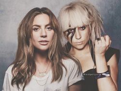 Photoshop Satukan Artis dan Masa Mudanya dalam Satu Frame