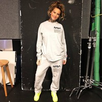 Sejak dulu, nama Jemma tak lepas dari kontroversi. Ia pernah tampil tanpa busana saat berada di pantai. Foto: Instagram