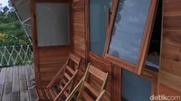 Traveler bisa duduk santai di balkon (Wisma Putra/detikTravel)
