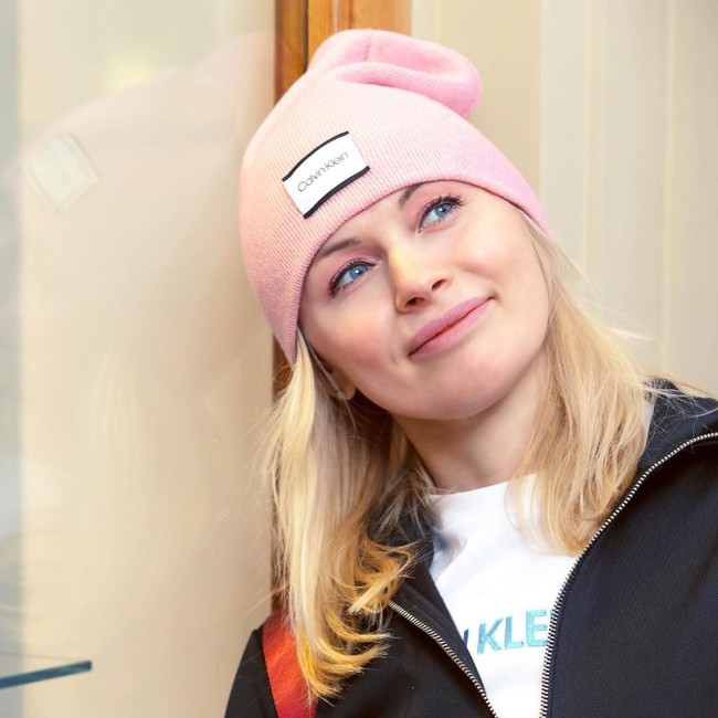  Tak hanya kecantikannya, Svetlana pun memukau lewat rekornya yang mengesankan dengan 13 kemenangan dari 14 pertandingan pro. Foto: Instagram @svetlana1kulakova