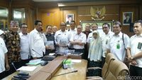 Dirjen KSDAE KLHK Wiratno dan segenap stakeholder (randy/detikTravel)