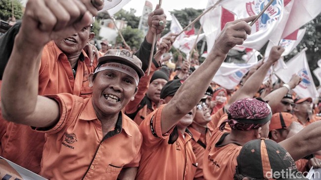 Gaji Ditunda, Pak Pos Minta Ganti Rugi Rp 1 Juta/orang