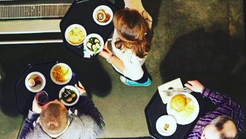 Kantin Google yang gratis dilihat dari atas. (Foto: Instagram/lifeatgoogle)