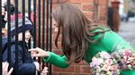 Kunjungi Anak-anak, Dress Kate Middleton Jadi Sorotan