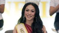 Senyum manisnya kala berpose di depan kamera. Pool/Noel/detikFoto.
