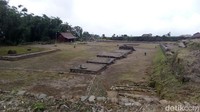 Pemkab Temanggung pada tahun 2011 atau 2012-an telah membebaskan lahan seluas 5.635 m2 di Situs Liyangan. Warga juga membentuk Tim Peduli Situs Liyangan yang diketui Kepala Desa Purbosari (Eko Susanto/detikTravel)