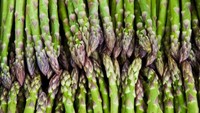 Dikutip dari Riders Digest, makan asparagus bisa bikin urin bau busuk. Ini karena adanya asam asparagusic, senyawa kimia yang hanya ditemukan di dalam asparagus. Foto: Istimewa