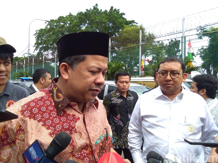 Fahri Hamzah dan Fadli Zon kunjungi Ahmad Dhani di Rutan Cipinang (Lisye Sri Rahayu/detikcom)