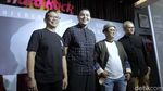 Sajian Beda Tulus di Konser Monokrom