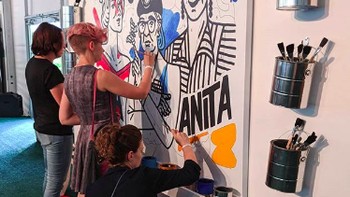 Corat-coret dinding untuk berkreasi. (Foto: Instagram/lifeatgoogle)