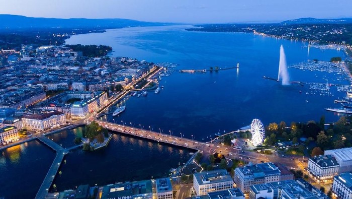 Geneva cityscape of sunset in summer, Switzerland