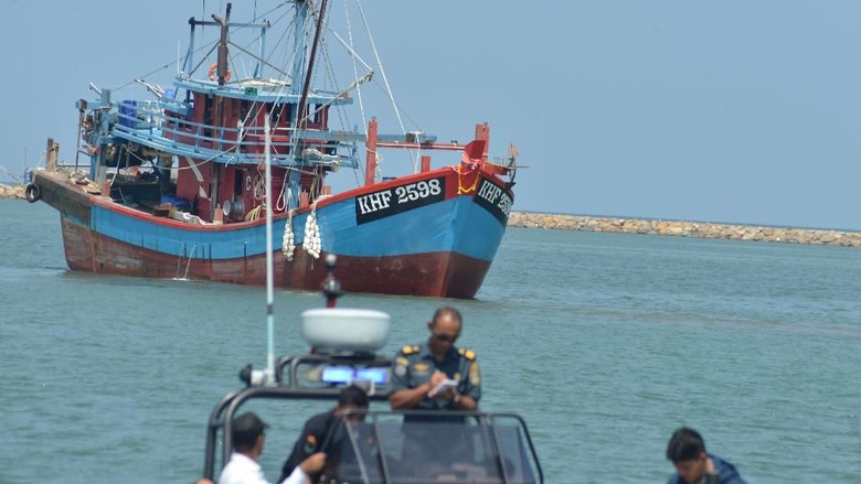 Ikan dari 2 Kapal yang Ditangkap di Selat Malaka Berformalin Ikan dari 2 Kapal yang Ditangkap di Selat Malaka Berformalin