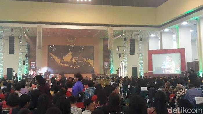 Di Peringatan Natal-Tahun Baru, Bamsoet Singgung Agama Jadi Alat Politik