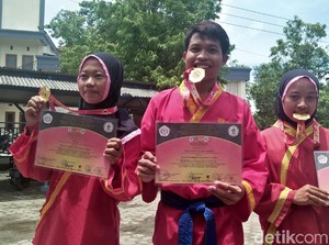 Bikin Bangga, 3 Pesilat Rembang Raih Emas di Kejuaraan Paku Bumi