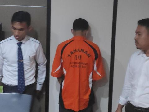 Rendi diduga meminta Rika mencari uang untuk memenuhi kebutuhan pribadinya.