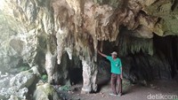 Sejumlah stalaktitnya dapat mengeluarkan bunyi unik ketika dipukul, nyaris seperti dentum logam dari instrumen gamelan (Andi Nurroni/detikTravel)
