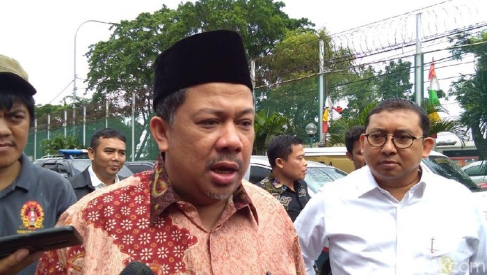 Fahri Hamzah dan Fadli Zon kunjungi Ahmad Dhani di Rutan Cipinang (Lisye Sri Rahayu/detikcom)