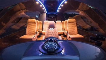 Pierpaolo Lazzarini adalah desainer yang merancang kapal ini, ia terinsipirasi dari desain pesawat luar angkasa. (Foto: Jet Capsule)