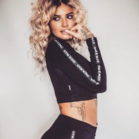 Setelah tampil di Brat Camp, Jemma menuai sensasi dengan ikut reality show Sex on The Beach yang memiliki konten cukup vulgar. Saat itu, Jemma masih belum melakukan perubahan ekstrem pada penampilannya. Foto: Instagram