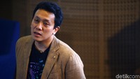 Diaz Hendropriyono memberikan pemaparan terkait UMKM di hadapan generasi muda.