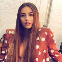 Dani Dyer diminta untuk menjadi salah satu kontestan di acara Love Isiland, reality show untuk jomblo yang mencari cinta. Acara reality show dari Inggris itu sangat populer karena kerap menanyangkan sensasi dan kontroversi dari kontestannya. Foto: dok. Instagram (@danidyerxx)