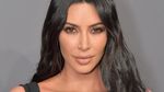 Hadiri amfAR, Kim Kardashian Nyaris Tunjukan Bagian Sensitifnya