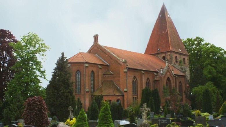 Gereja St Mary di Hilgermissen, Jerman (Youtube) Gereja St Mary di Hilgermissen, Jerman (Youtube)
