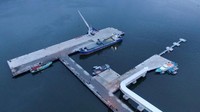 Pelabuhan Sibolga telah dilengkapi dermaga multipurpose dengan panjang keseluruhan 153 meter. Untuk menunjang kecepatan pelayanan bongkar muat, pelabuhan itu juga didukung dengan peralatan berupa 1 unit fix crane. Istimewa/Pelindo I.