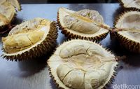 Legit Manis Durian Medan di Kios Acin Langganan Ahok 