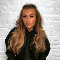 Tak banyak sensasi yang dibuat Dani di Love Island. Namun yang menakjubkan adalah pekerjaannya. Dia adalah seorang pelayan bar. Foto: dok. Instagram (@danidyerxx)