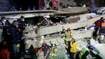 Dramatis, Proses Evakuasi Korban Gedung Roboh di Turki