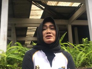 Ibunda Jupe Jawab Nyinyir Netizen soal Ekonomi Sulit, tapi Tenteng Tas Mewah