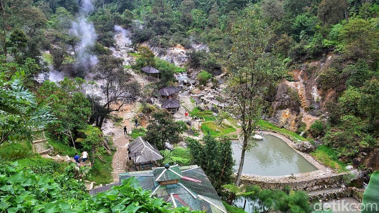 Kawah Rengganis di Bandung (Satria/detikTravel) Kawah Rengganis di Bandung (Satria/detikTravel)