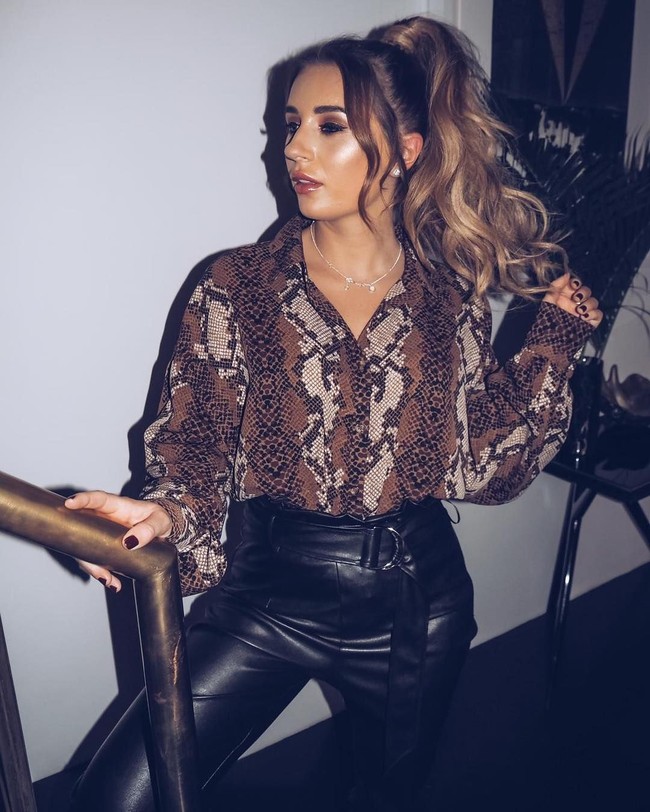 Mantan waiters tersebut kini jadi populer. Ia pun memiliki banyak followers sampai 3,5 juta. Hidup Dani kini dilimpahi dengan endorsment.  Foto: dok. Instagram (@danidyerxx)