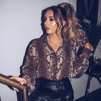 Mantan waiters tersebut kini jadi populer. Ia pun memiliki banyak followers sampai 3,5 juta. Hidup Dani kini dilimpahi dengan endorsment.  Foto: dok. Instagram (@danidyerxx)