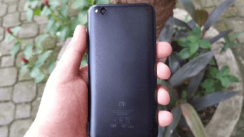 Xiaomi memodalinya dengan chipset Snapdragon 425 SoC yang dipadukan dengan RAM 1 GB.  Foto: Gizguide