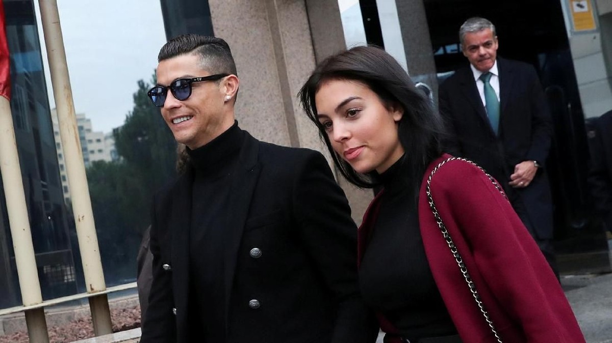 Cristiano Ronaldo dan Georgina Rodriguez. (Foto: Susana Vera/Reuters)