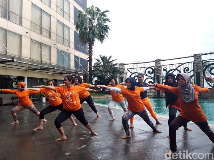 Meredam Bibit Kanker dengan Yoga