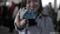 Karya Anies berkenaan dengan mobilitas di Jakarta adalah integrasi transportasi. Dia membanggakan Tarif Integrasi Transportasi JakLingko. Warga dapat menggunakan kartu uang elektronik atau aplikasi JakLingko untuk bertransaksi di seluruh moda, setelah sebelumnya butuh kartu-kartu berbeda untuk mengakses transportasi yang berbeda. Tarif JakLingko maksimal Rp 10 ribu ke mana saja. Dinas Perhubungan DKI Jakarta menobatkan Anies sebagai Bapak Integrasi Transportasi Jakarta. Pradita Utama/detikcom