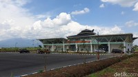 Traveler yang akan pergi ke Tasikmalaya memang bisa naik pesawat sejak pertengahan 2017 lalu. Namun, bandara baru kini siap dioperasikan (Masaul/detikTravel)  
