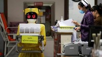 Robot-robot berjenis Automated Guided Vehicles (AGV) ini juga bisa berbicara lho. (Foto: REUTERS/Athit Perawongmetha)  