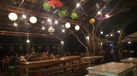 Menu makanan yang ditawarkan kafe-kafe yang berada di Puncak Ciumbuleuit juga beragam. Traveler bisa memilih mau makanan ala barat atau ingin mencicip kearifan lokal (Syanti/detikTravel)