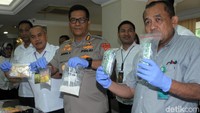 Selain itu, dalam kesempatan yang sama perwakilan dari BPOM DKI Jakarta, Zulfikar menyebut dampak dari pemakaian obat ini secara berlebihan dapat membuat ketergantungan. Obat-obat tersebut disebutnya biasa digunakan untuk mengobati penyakit tremor. 