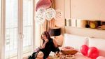 Gaya Seru Beauty Vlogger dan Sosialita, Paola Tobing Saat Cicip Makanan