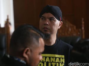Demi Ahmad Dhani, Keluarga Siaga di Surabaya