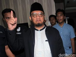 Jubir Prabowo Dahnil Anzar Ambil Formulir Balon Walkot Medan