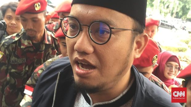 Mantan Ketua Umum PP Muhammadiyah Dahnil Anzar Simanjuntak memenuhi panggilan Polda Metro Jaya, Kamis (7/2).
