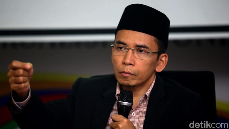 TGB Bicara Soal Kampanye di Masjid, Hingga Alasan Dukung Jokowi TGB Bicara Soal Kampanye di Masjid, Hingga Alasan Dukung Jokowi